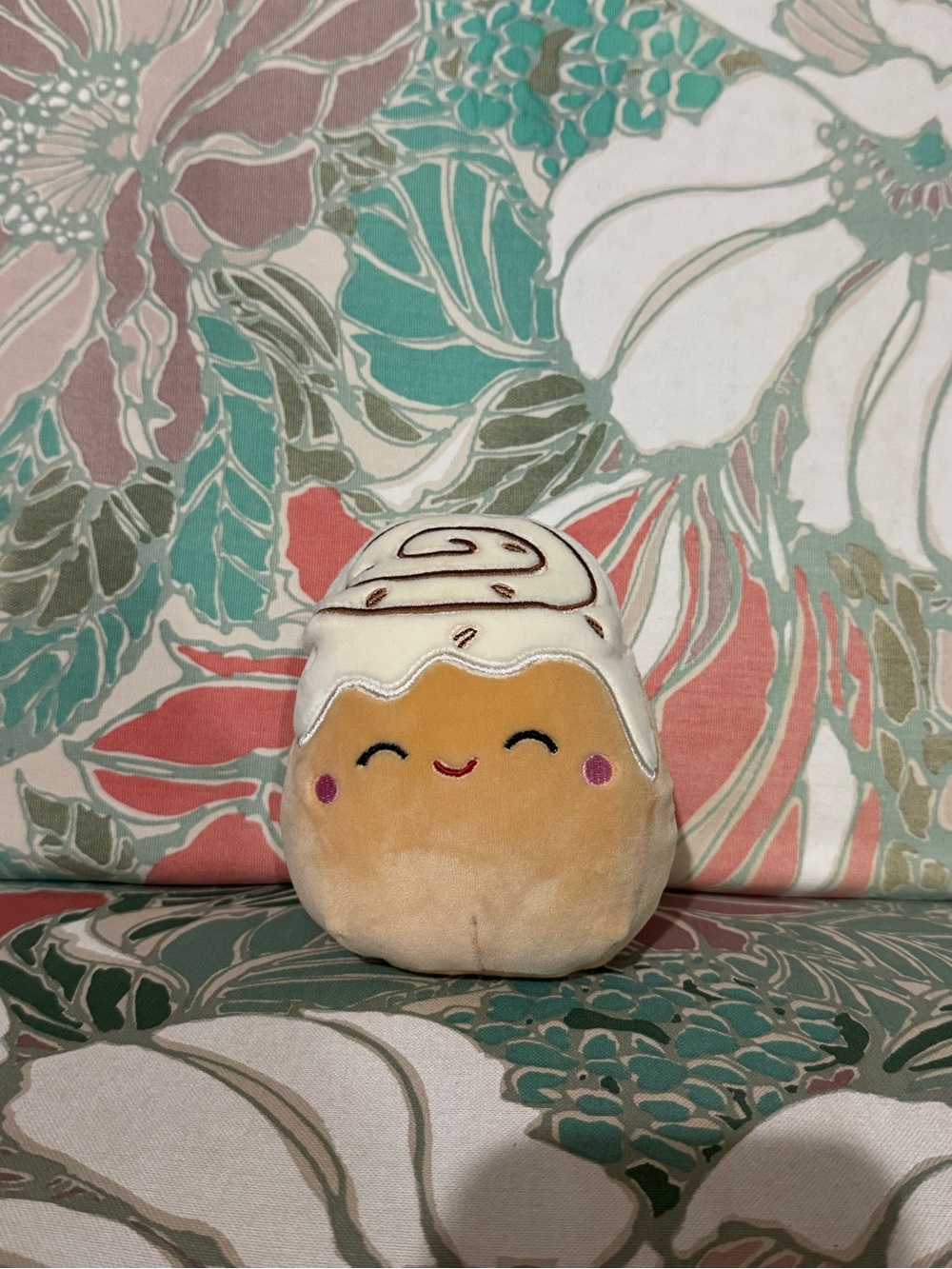 Cinnamon Roll Squishmallow Small